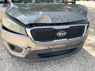 2016 Kia Sorento 2.4L LX - Primary Damage Straight On Image